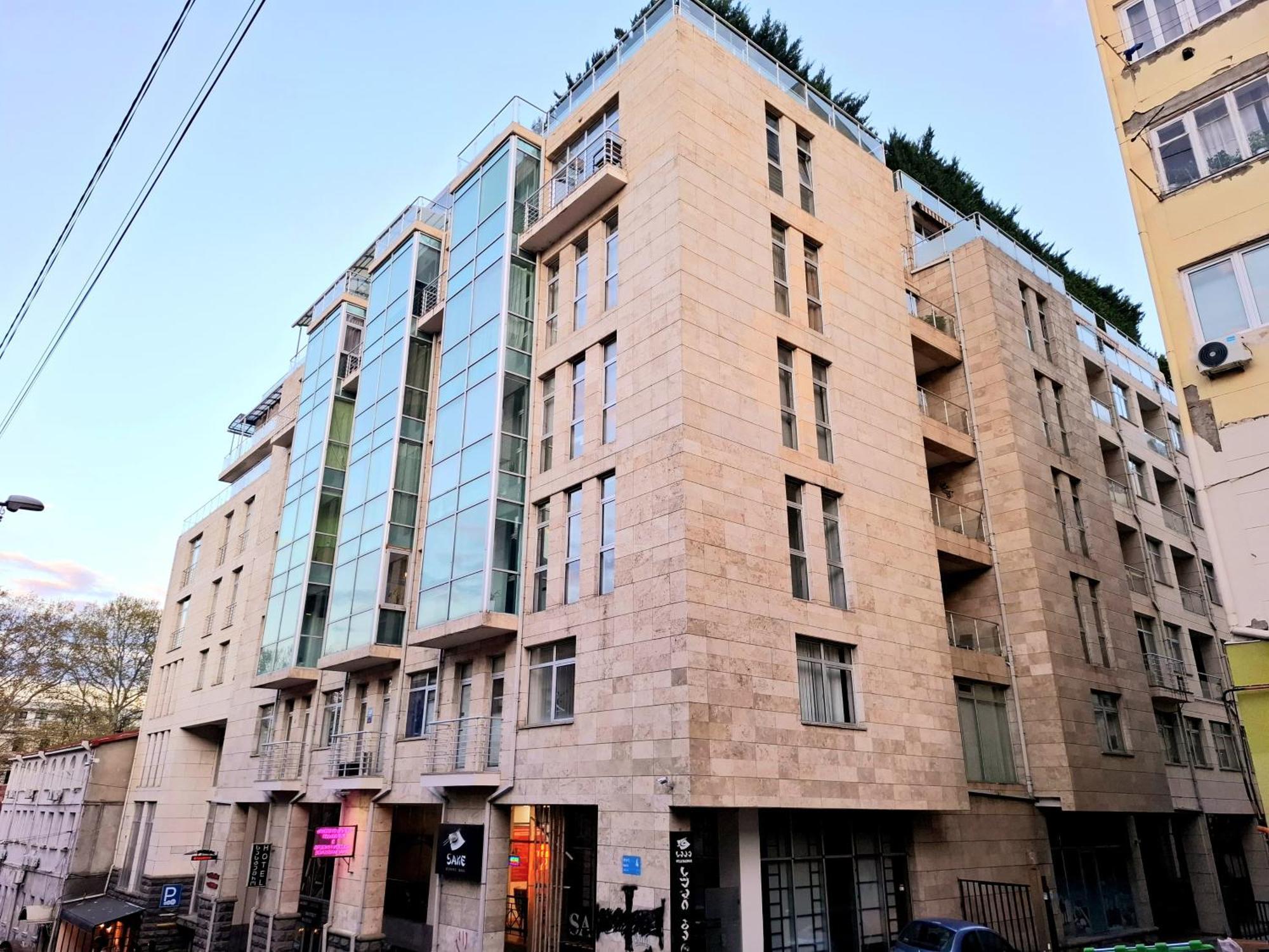 Apartment Center 2bdr Near Rustaveli Av.